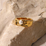 Lava De Oro Pearl Ring