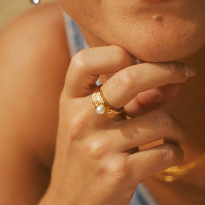 Lava De Oro Pearl Ring